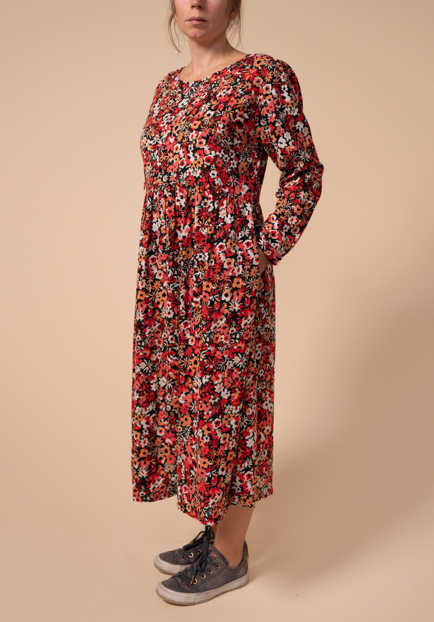 Image showing off the Martha nursing dressing pockets