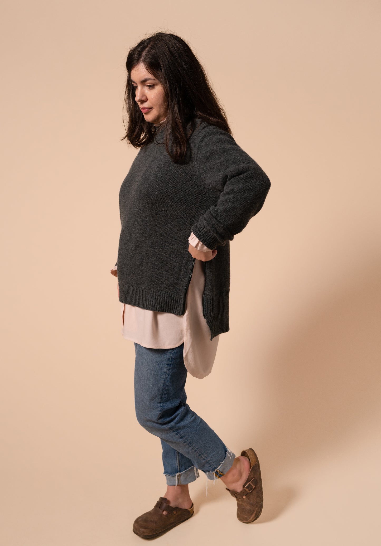 image shows the zip access on the nursing friendly knitted lambswool jumper