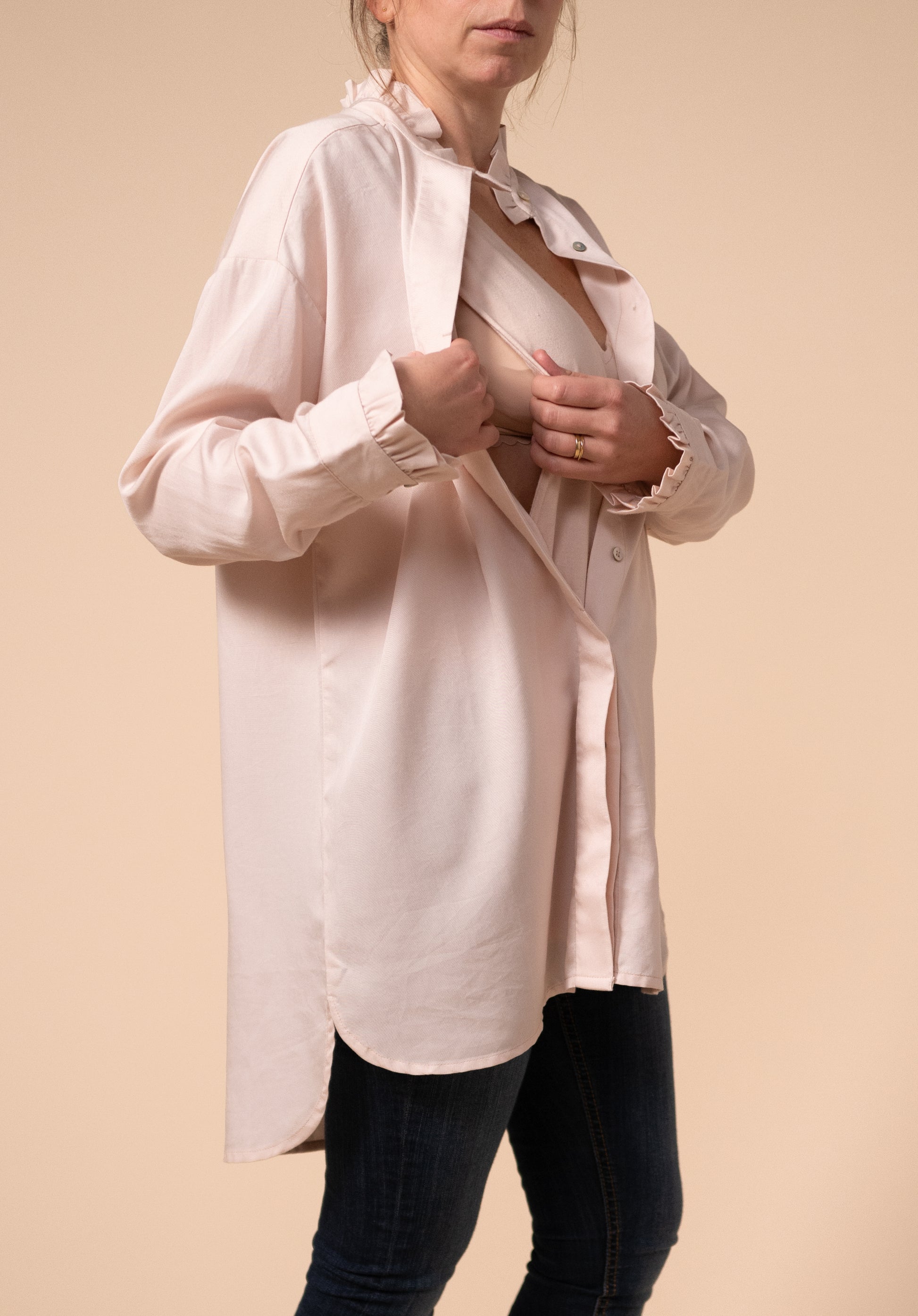 Ruffle Breastfeeding Nursing Blouse –