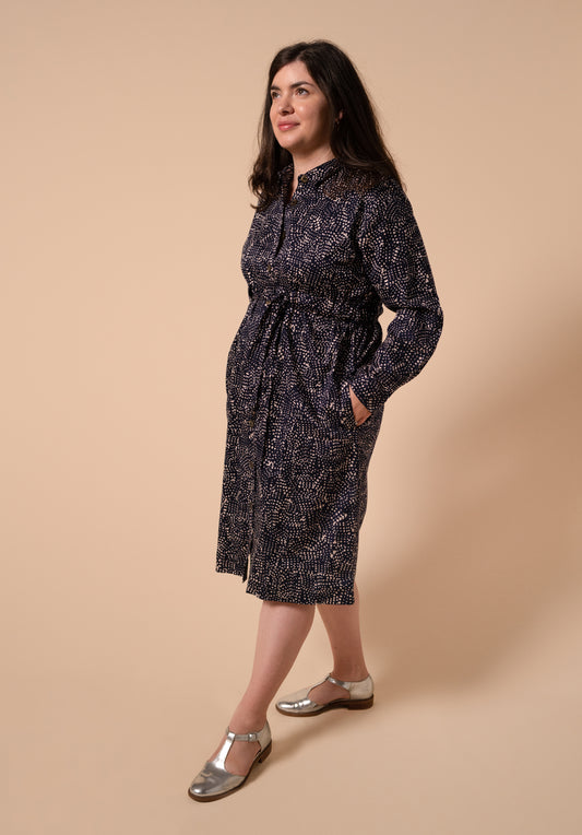 Navy and light pink spotty breastfeeding friendly shirt dress with tie and mother of pearl buttons